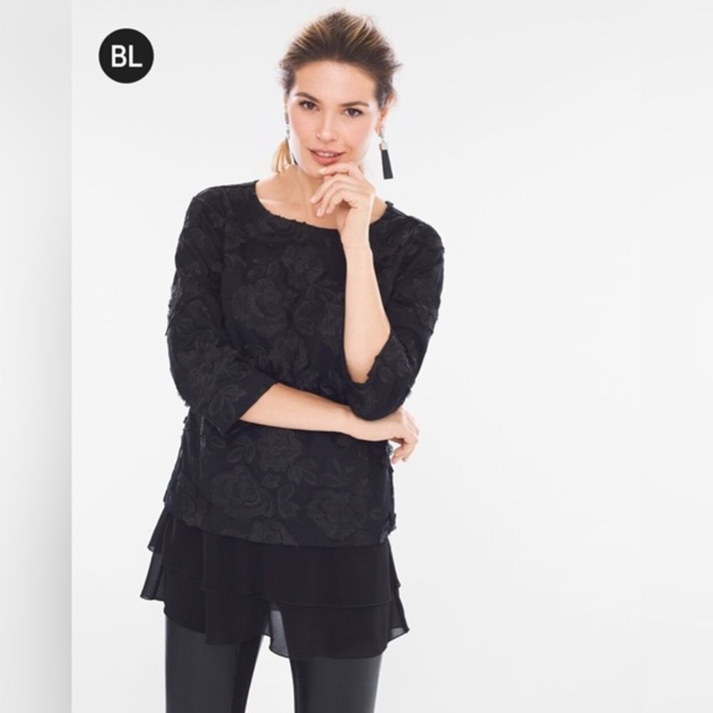 Chico’s Black Label Embroidered Layer Top, Size 1‎ (8/10 Medium)